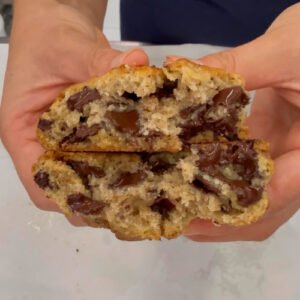 Chocolate amargo y flor de sal (vegana)